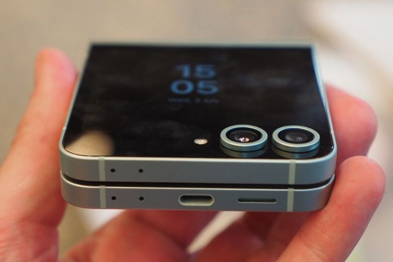 Samsung Galaxy Z Flip FE: Rò rỉ tên gọi mới và những bất ngờ trước ngày ra mắt 8 samsung galaxy z flip fe 5