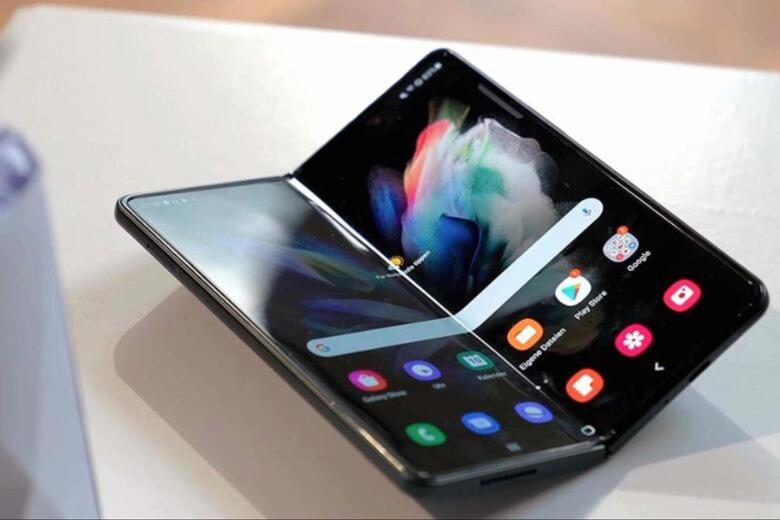 So sánh Samsung Galaxy Z Fold5 và Note 9 16 Z Fold5 có pin dung lượng cao hơn Note 9
