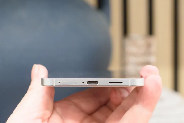 Galaxy S25 Edge chính thức: Siêu mỏng nhẹ, hiệu năng đỉnh cao, giá từ 30 triệu đồng 10 Galaxy S25 Edge ra mắt