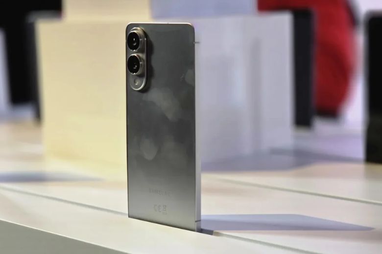 Galaxy S25 Edge chính thức: Siêu mỏng nhẹ, hiệu năng đỉnh cao, giá từ 30 triệu đồng 7 Galaxy S25 Edge ra mắt