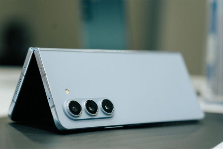 So sánh Samsung Galaxy Z Fold5 và vivo X Fold3 17 tinh nang dac biet