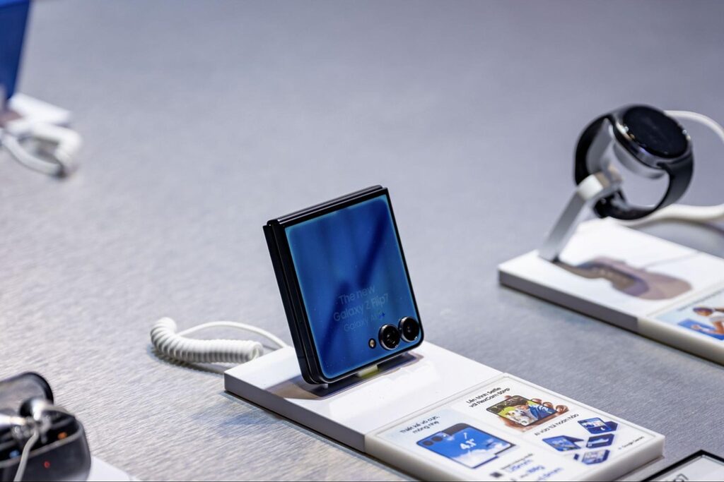 Samsung Galaxy Z Flip7 khi nào ra mắt? Có gì mới hơn? 9 Samsung Galaxy Z Flip7 khi nào ra mắt?