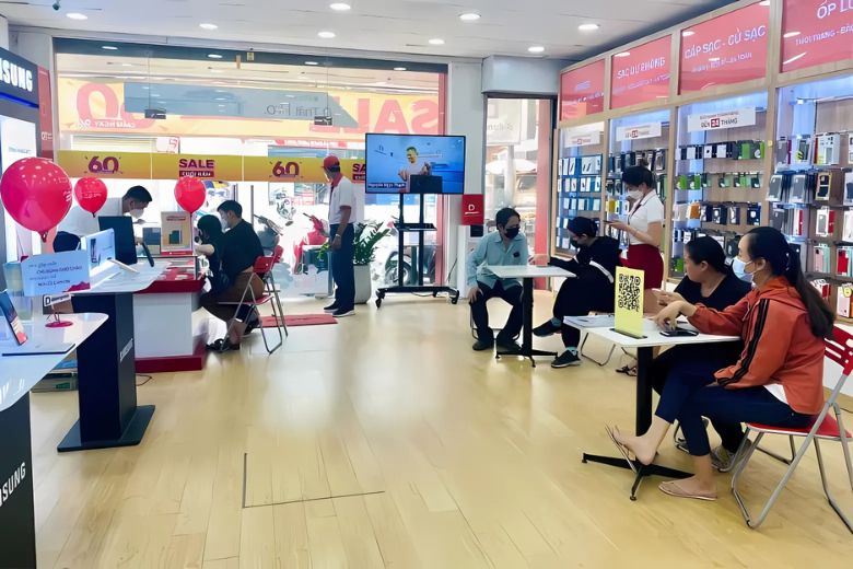 Giới thiệu về hãng điện thoại TECNO, thương hiệu đến từ Trung Quốc 17 TECNO có nhiều chính sách bảo hành tốt cho người dùng tại Việt Nam