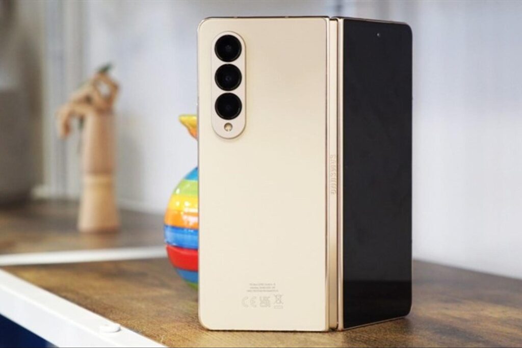 So sánh Samsung Galaxy Z Fold5 và Google Pixel 9 Pro Fold 17 Tính năng đặc biệt Samsung Galaxy Z Fold 5 và Pixel 9 Pro Fold