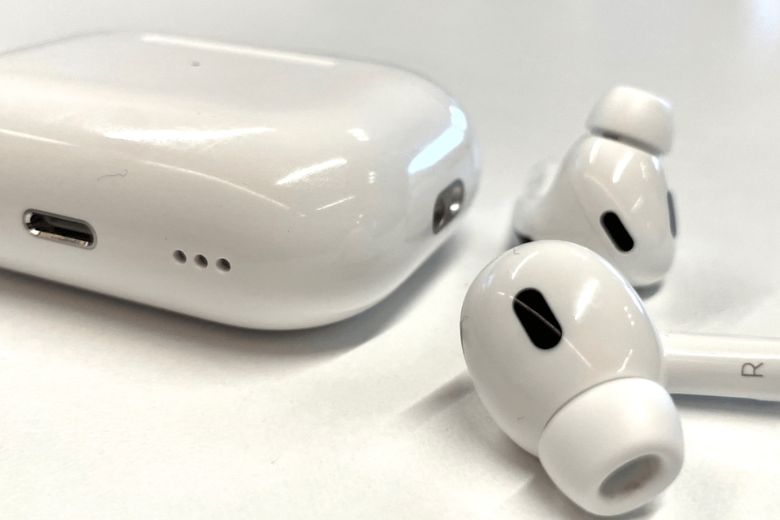 3 Lý Do AirPods Pro 2 vẫn là lựa chọn hấp dẫn trong năm 2025 7 airpods pro 2 4