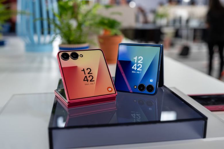 Samsung Galaxy Z Flip7 có mấy SIM? 9 Chuyển đổi nhà mạng dễ dàng