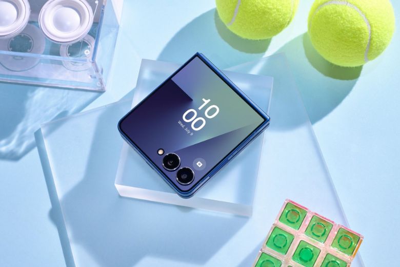 Samsung Galaxy Z Flip7 có mấy SIM? 10 Galaxy Z Flip7 có tương thích eSIM tại Việt Nam không?
