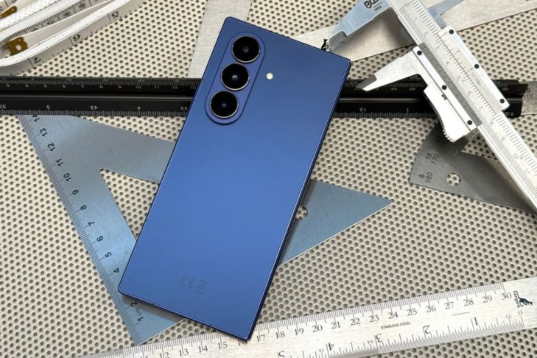 Điều chưa từng có vừa xảy ra với Samsung: Galaxy Z Fold7 vượt mặt Z Flip7 về lượng đặt trước tại Hàn Quốc 8 Galaxy Z Fold7: Sự lựa chọn cho người dùng cao cấp