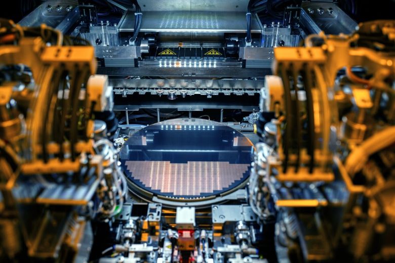 Cú Bắt Tay Lịch Sử? Apple và Intel Có Thể Hợp Tác Sản Xuất Chip M-series Trên Tiến Trình 14A 6 intel apple 14a 2