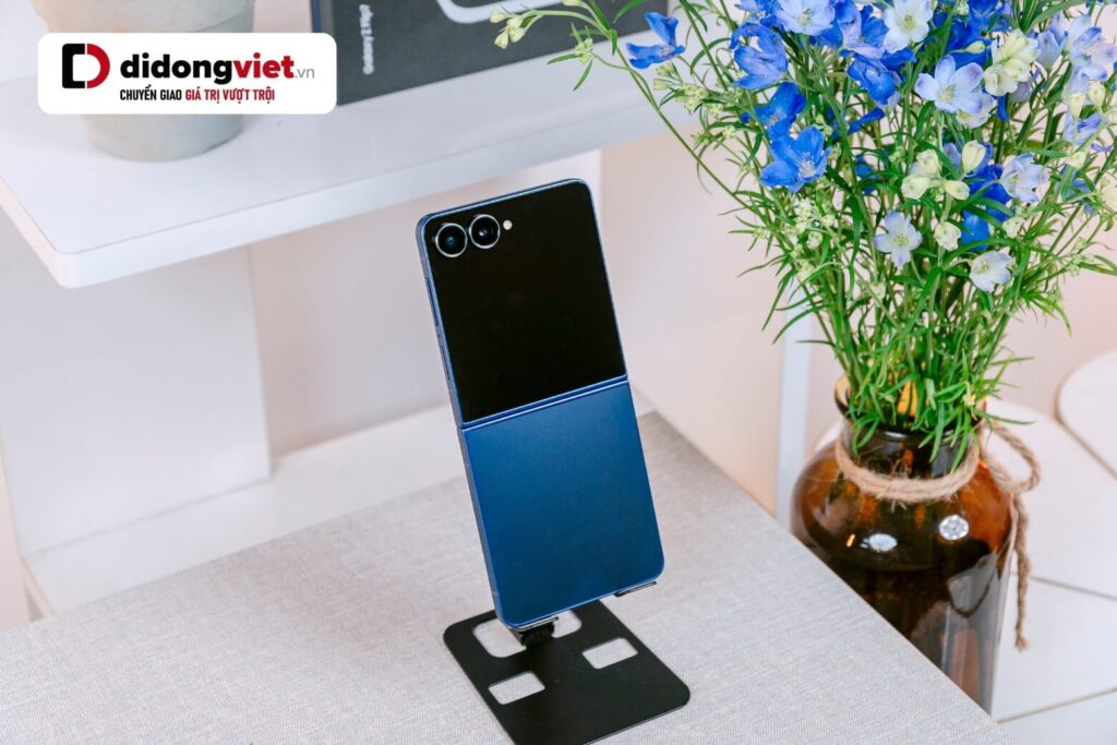 So sánh Z Flip7 và Z Flip6: 4 nâng cấp thực tế và bài toán bù tiền lên đời 7 So sánh Z Flip7 và Z Flip6