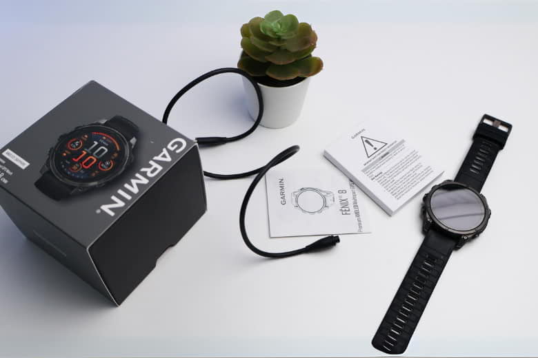 trên tay garmin fenix 8