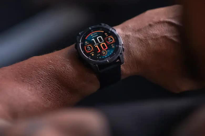 trên tay garmin fenix 8