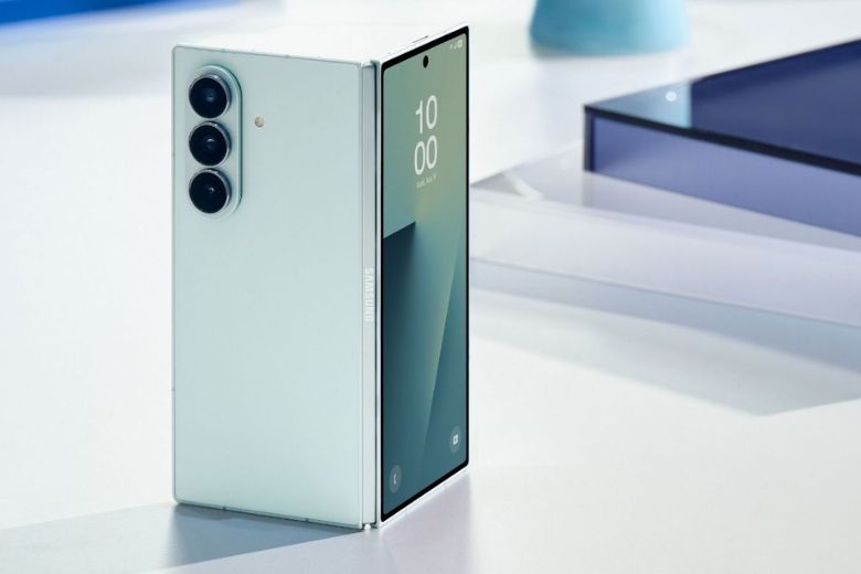 Hai màu xanh navy và xanh mint trên Galaxy Z Fold7 thu hút người dùng 4 xanh mint galaxy z fold7