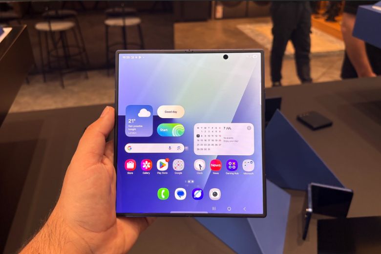 Galaxy Z Fold7: Đột Phá Khác Biệt, Ai Cũng Muốn Nâng Cấp 7 Galaxy Z Fold7 Thay Đổi Quan Điểm Về Điện Thoại Gập