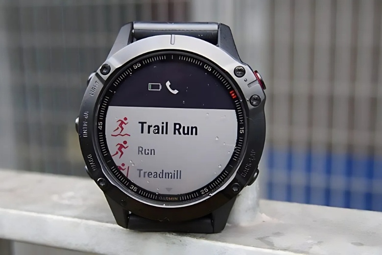 Nên mua đồng hồ Garmin nào để chạy trail, leo núi, đi phượt trong năm 2025? 10 garmin trail running