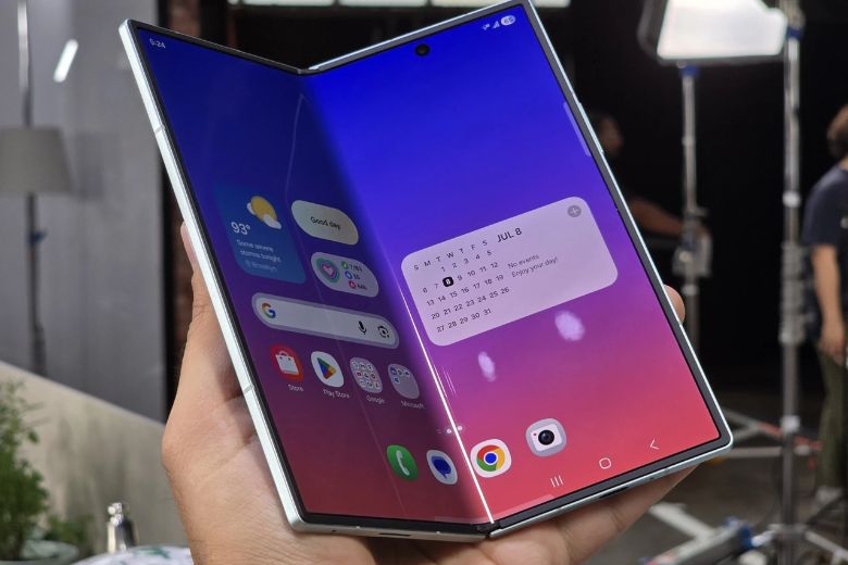 Galaxy Z Fold7 Liệu Có Sống Sót Sau Màn Tra Tấn Khắc Nghiệt? 7 Khả Năng Chịu Uốn Và Bẻ Cong Của Galaxy Z Fold7