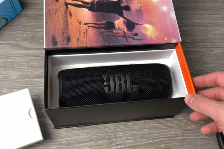 So sánh JBL Flip 7 vs JBL Flip 6: Lựa chọn loa Bluetooth nào đáng mua hơn? 15 so sánh JBL Flip 7 và JBL Flip 6