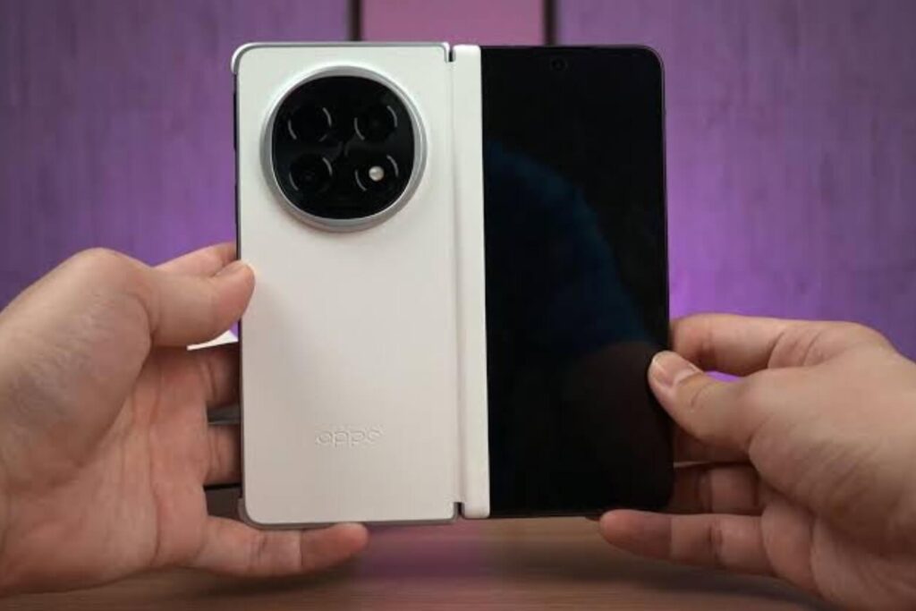 So sánh Samsung Galaxy Z Fold7 vs OPPO Find N5: Lựa chọn nào phù hợp cho bạn? 12 OPPO Find N5 có camera chính 50MP và tele 50MP zoom 3x, nhưng khả năng zoom xa vẫn kém Galaxy Z Fold7.