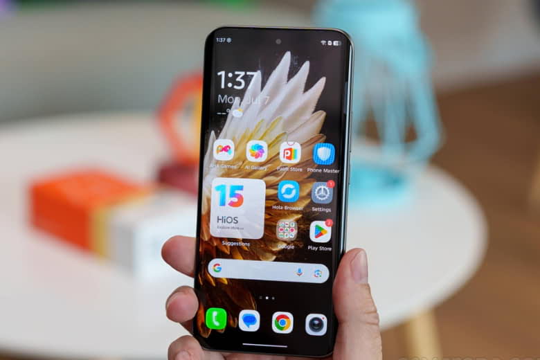 so sanh tecno spark 40 va tecno camon 40