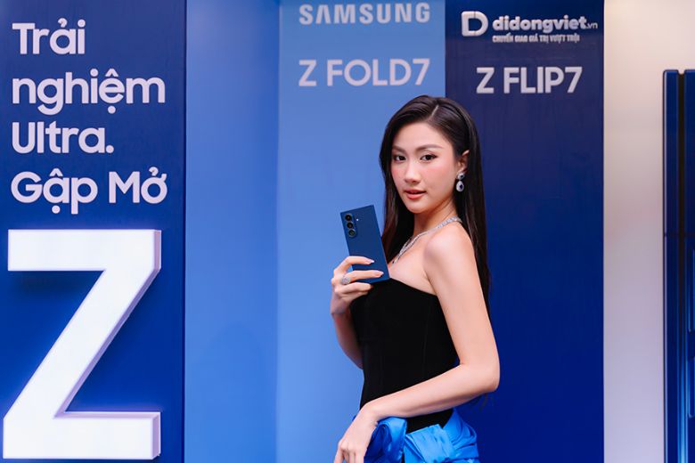 Hoa Hậu Phương Linh Review Nhanh Samsung Galaxy Z Fold7: Trải Nghiệm Đột Phá Cùng Thiết Kế Linh Hoạt 6 Thiết Kế Mới Của Galaxy Z Fold7