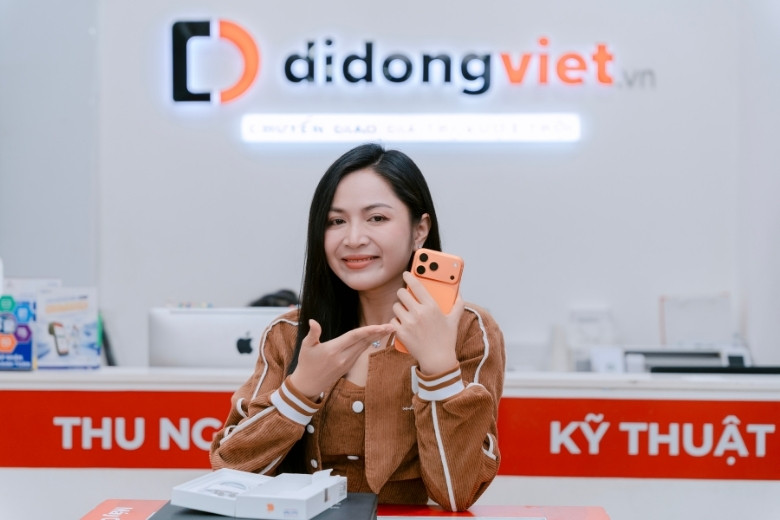 ca sĩ Duyên Quỳnh iPhone 17 Pro Max Di Động Việt