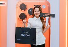 Ca sĩ Hà Nhi tận hưởng trải nghiệm sắm iPhone 17 Pro Max “cực chill” tại Di Động Việt ca sĩ Hà Nhi sắm iPhone 17 Pro Max tại Di Động Việt