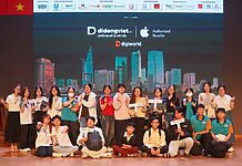 Workshop Chuyển đổi số trong giáo dục & Tính ứng dụng cho học tập và làm việc – Đại Học UEH Chuyển đổi số trong giáo dục workshop UEH Di Động Việt