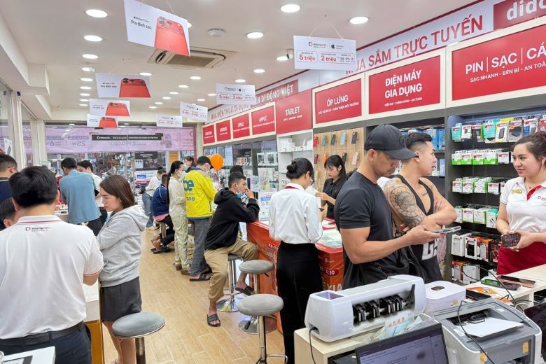 Có nên đổi máy cũ lấy iPhone 17? Phân tích rõ ràng 8 Có nên đổi máy cũ lấy iPhone 17 ở đâu