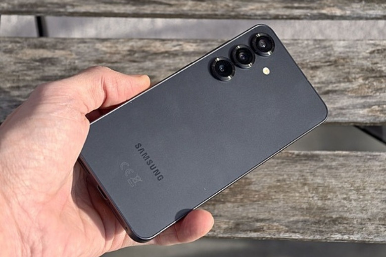 Lộ diện hình ảnh Samsung Galaxy S26 mới nhất: Thiết kế thay đổi lớn, camera "khủng" và màn hình đột phá 16 hình ảnh samsung galaxy s26 mới nhất giá bán dự kiến sẽ ra sao?