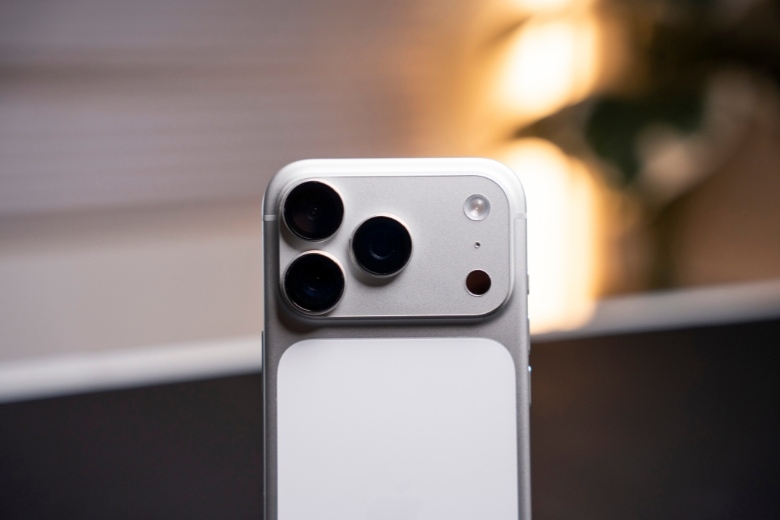 iPhone 17 Pro vs Samsung Galaxy S25 Ultra camera 48MP