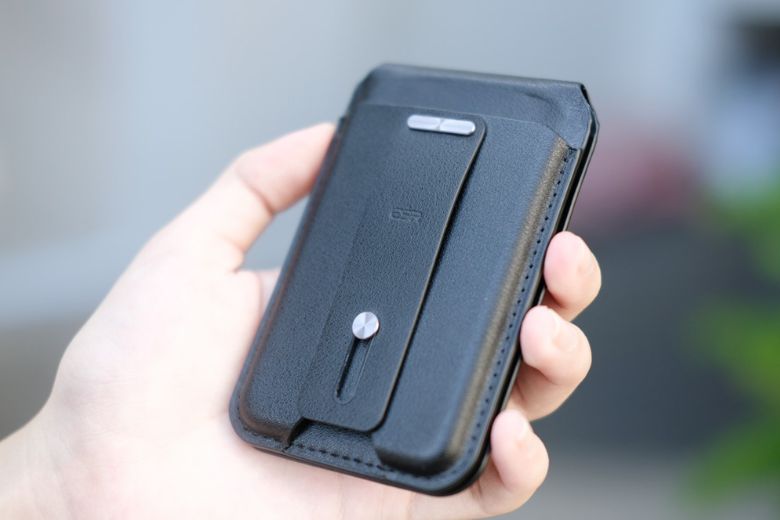 Phụ kiện nên mua kèm iPhone 17 Pro (sạc, ốp, kính) tốt nhất 2025 10 Phụ kiện iPhone 17 Pro nên mua kèm