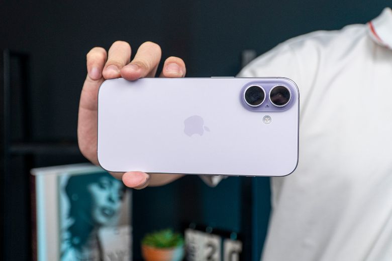 So sánh pin iPhone 17 vs iPhone 16 Pro Max: Muốn pin trâu thì nên chọn bản nào? 10 Thời gian chờ là yếu tố quan trọng phản ánh khả năng tiết kiệm pin khi máy ở chế độ nghỉ