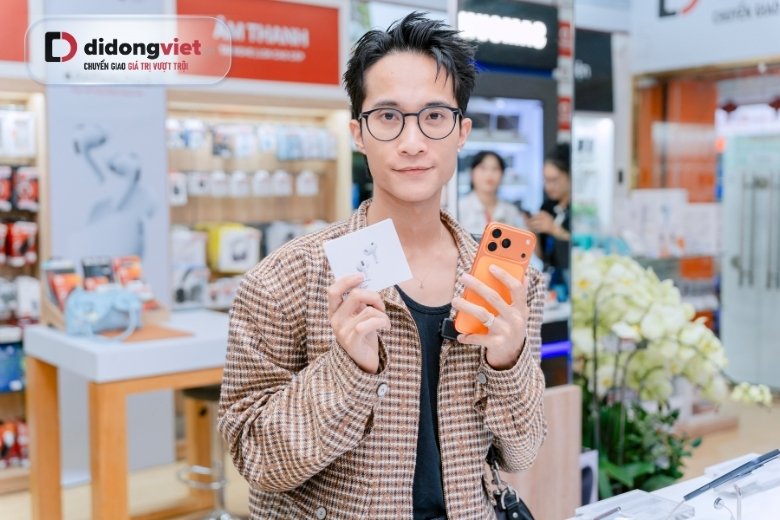 Tiktoker Đích Lép lên đời iPhone 17 Pro Max Di Động Việt