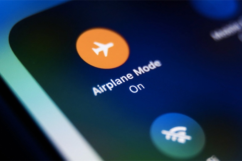 Mẹo tăng tốc sạc nhanh cho iPhone 17 Pro Max an toàn và tối ưu 10 cách sạc nhanh iPhone 17 Pro Max bật chế độ máy bay