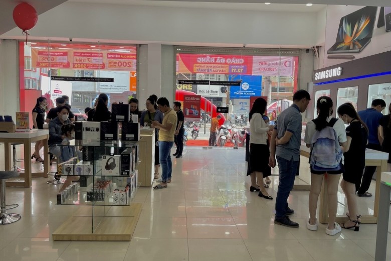 TOP 10 Điện thoại Android sale giá sốc dịp Black Friday tại Di Động Việt 12 Điện thoại Android giá sốc Black Friday giảm sâu