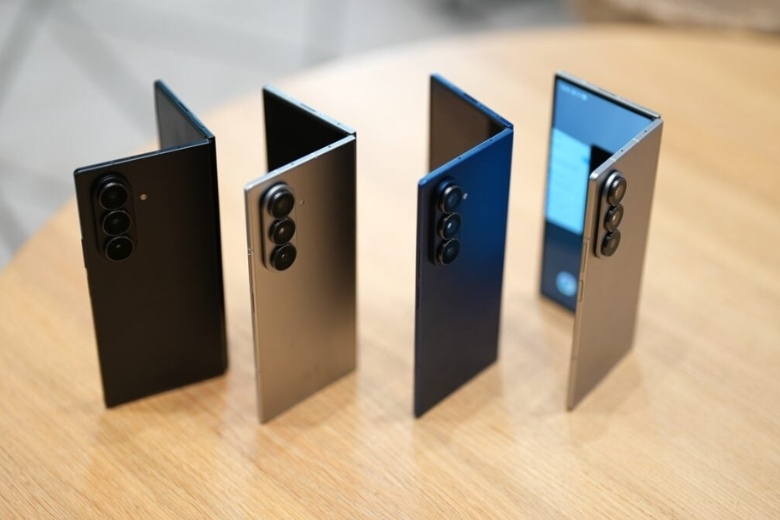 TOP 10 Điện thoại Android sale giá sốc dịp Black Friday tại Di Động Việt 16 Điện thoại Android giá sốc Black Friday Samsung Galaxy Z Fold7