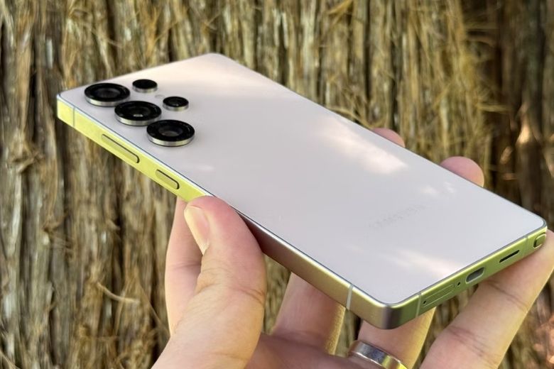 S26 Ultra có công suất sạc nhanh 60W