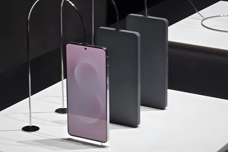 Galaxy S26 AI tạo ảnh chỉnh video phát triển