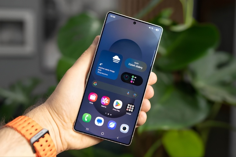 Galaxy S26 Plus có đáng chờ hơn S26 thường quay phim