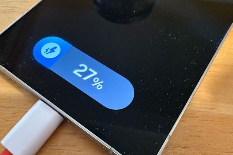 Galaxy S26 Plus có sạc nhanh không? Thực hư tốc độ 45W và thời gian sạc đầy 4 Galaxy S26 Plus trang bị công nghệ sạc không dây Qi2