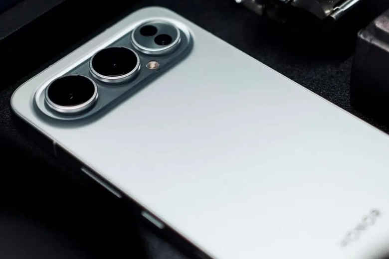 Honor 500 Pro: "Quái Vật" Cấu Hình Lộ Diện Với Cảm Biến Vân Tay Siêu Âm 3D Và Pin 8000mAh 9 Honor 500 Pro với hệ thống camera 50MP zoom 3X quang học