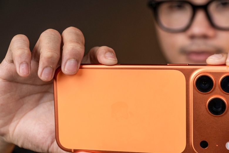 Khám phá khả năng quay phim ProRes/RAW trên iPhone 17 Pro Max 12 iPhone 17 Pro Max quay phim ProRes/RAW nhà làm phim