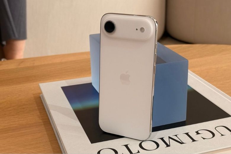 iPhone Air có phù hợp cho người dùng nữ văn phòng? Đánh giá chi tiết 8 iPhone Air có phù hợp cho người dùng nữ văn phòng