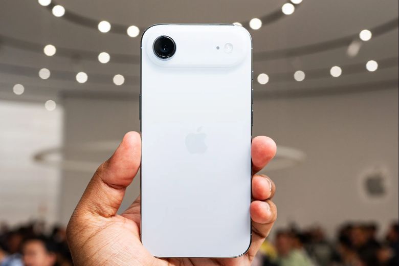 iPhone Air 256GB có đủ cho nhu cầu phổ thông không? Ưu và nhược điểm? 10 iPhone Air dung lượng 256GB có đủ cho nhu cầu phổ thông