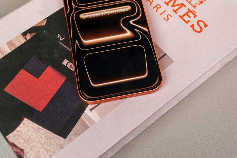 iPhone Air vs iPhone 17 Pro Max: Chọn phong cách hay hiệu năng? 18 iPhone Air vs iPhone 17 Pro Max dùng sáng tạo