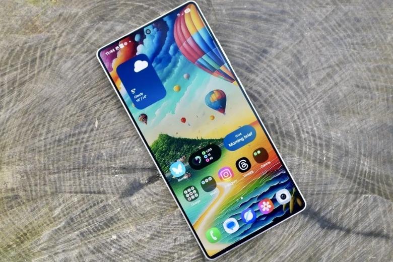 Màn hình Galaxy S26 Ultra bao nhiêu inch? Đỉnh cao công nghệ hiển thị năm 2026 4 màn hình galaxy s26 ultra bao nhiêu inch? kích thước tăng lên 6.9 inch ấn tượng