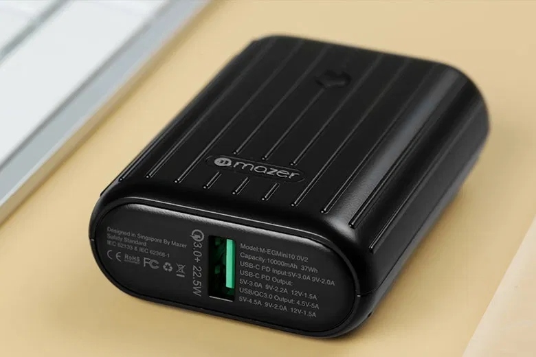 TOP 10 phụ kiện giá sốc (tai nghe, sạc, đồng hồ) đáng mua dịp Black Friday 2025 tại Di Động Việt 20 phụ kiện giá sốc Black Friday pin dự phòng Mazer PowerCharge Link