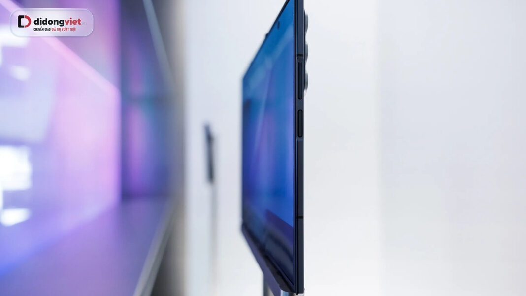 Samsung Galaxy Z TriFold lộ diện