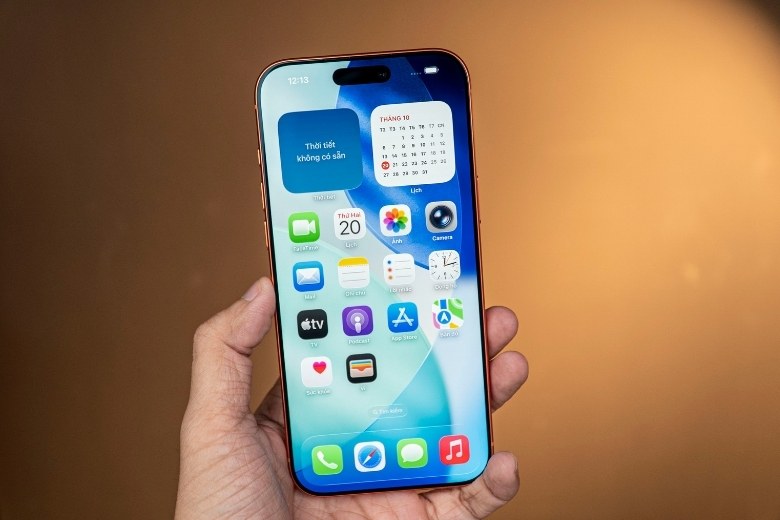 thiết kế iPhone 17 Pro Max so với s26 Ultra