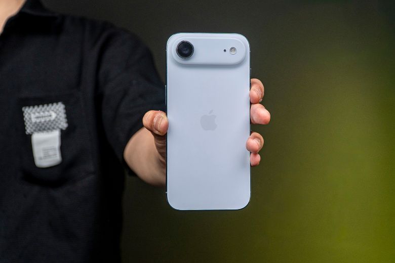 So sánh giá iPhone Air với iPhone 17